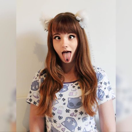 Nekuma_ nacktheit kostenlose bilder