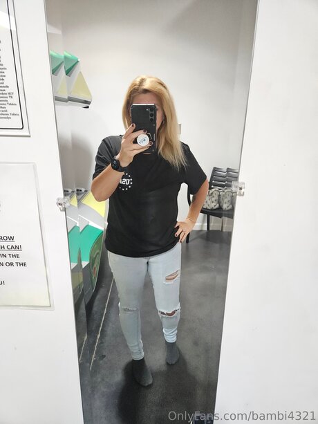 Bambi4321 pornostar schöne bild