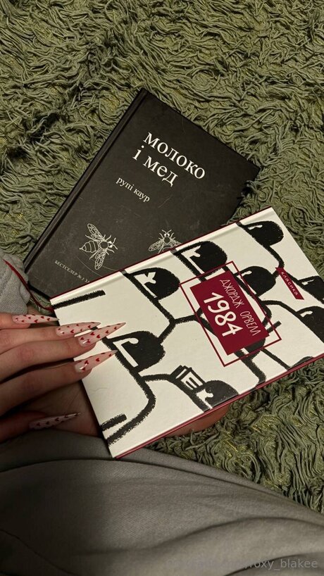 Roxy Blakee schöne xxx bild