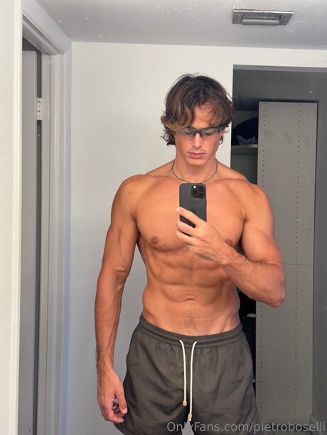 Pietroboselli sexy akt fotos