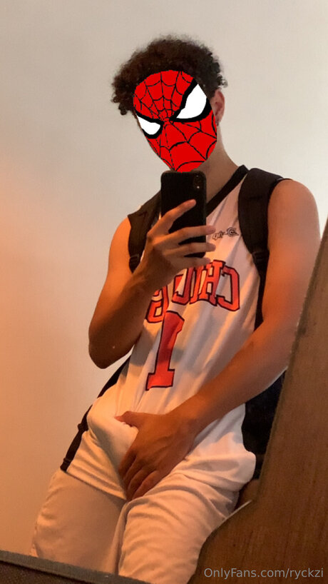 Ryckzi perfekte heiße bilder