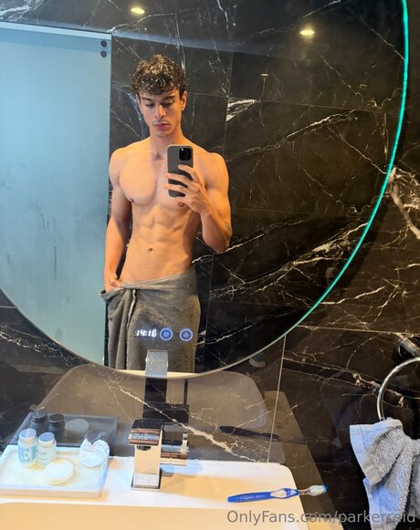 Parkerreid erotische hd foto