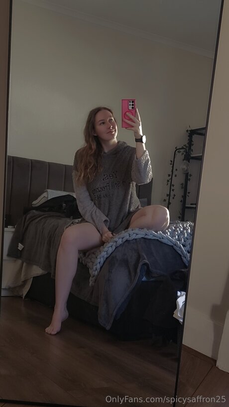 Spicysaffron25 xxx hübsche bilder