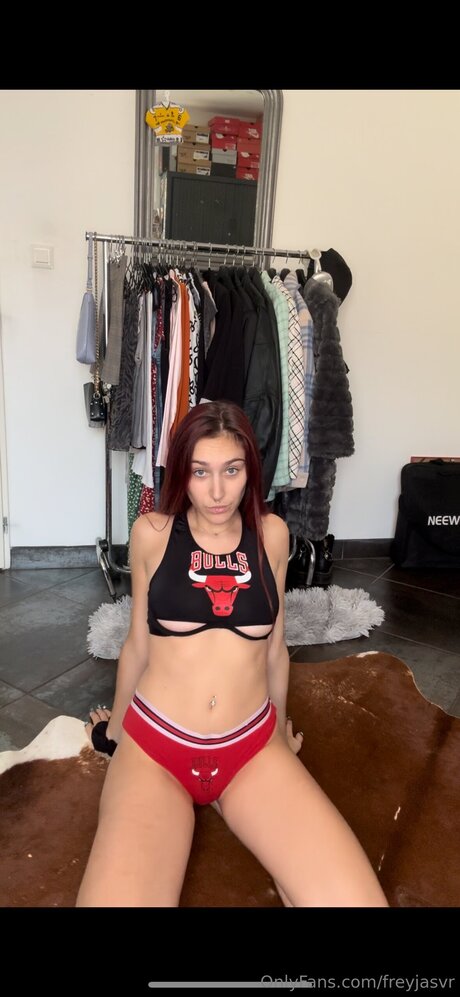 Freyjasvr model perfekte bilder