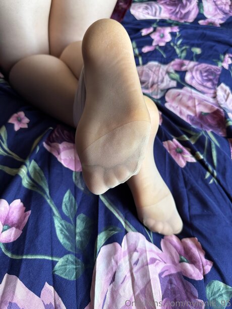 asiatisches teen solo onlyfans nackt kunst galerien