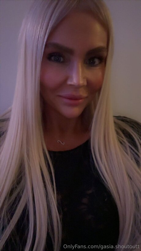 Gasia Shoutoutt hübsche foto