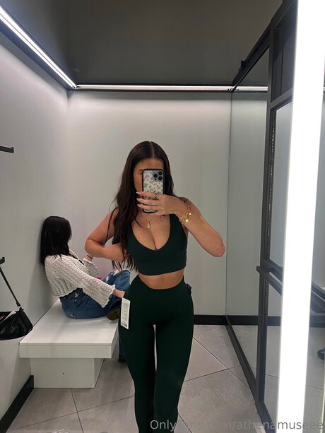 Itsellableu schauspielerin akt foto