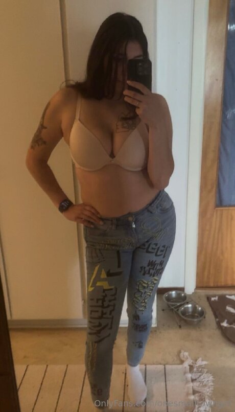 Onesmalltowngirl freie nackte archiv