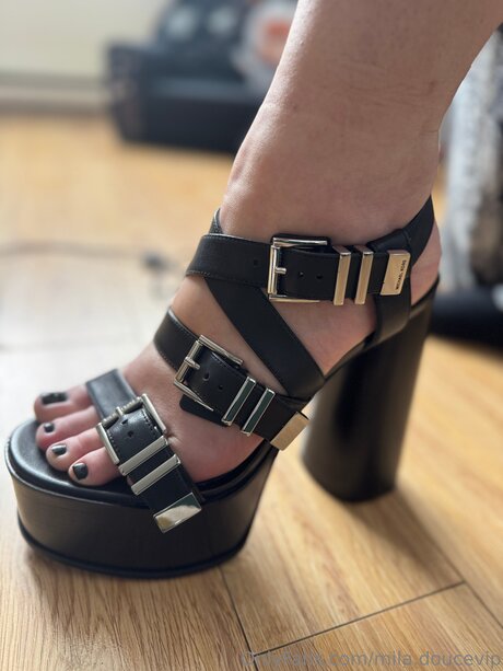 Mila Doucevip schöne pornostar galerie