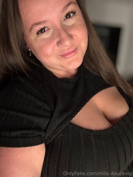 Mila Doucevip model perfekte bilder