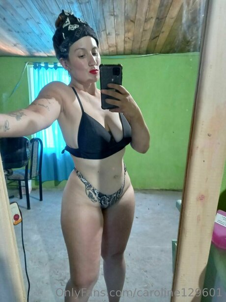 Caroline129601 freie nackte bilder