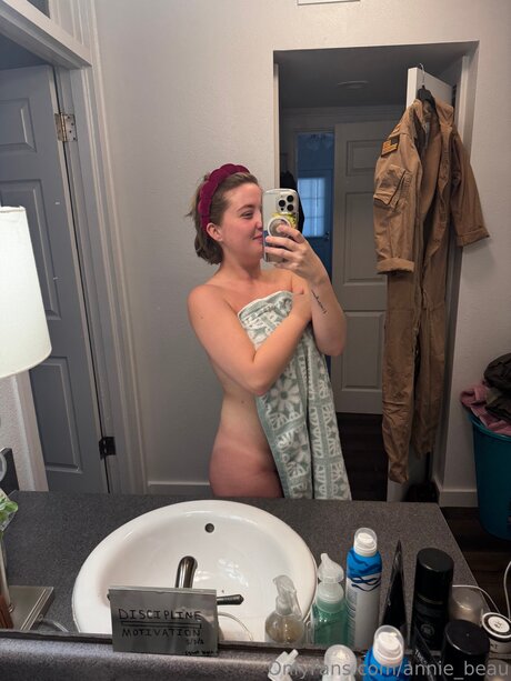 Annie Beau model pornografische galerie