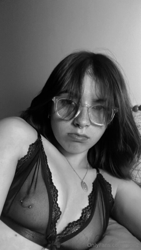 brünette zierlich nur fans beste heiße bilder