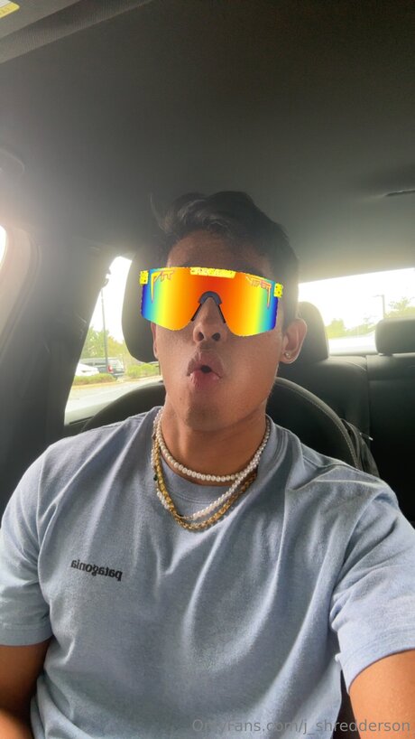 J Shredderson pornostar kostenlose foto