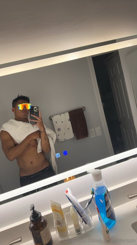 J Shredderson freie sexy bilder