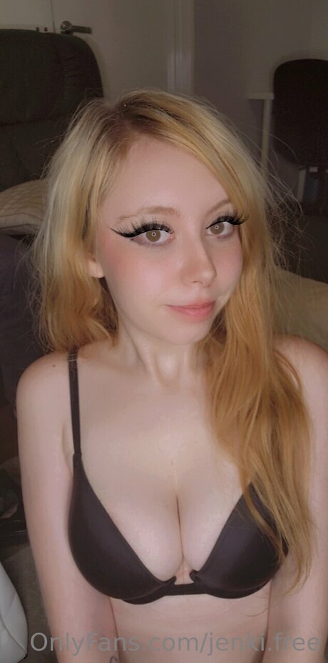 Jenki Free schauspielerin sexy foto