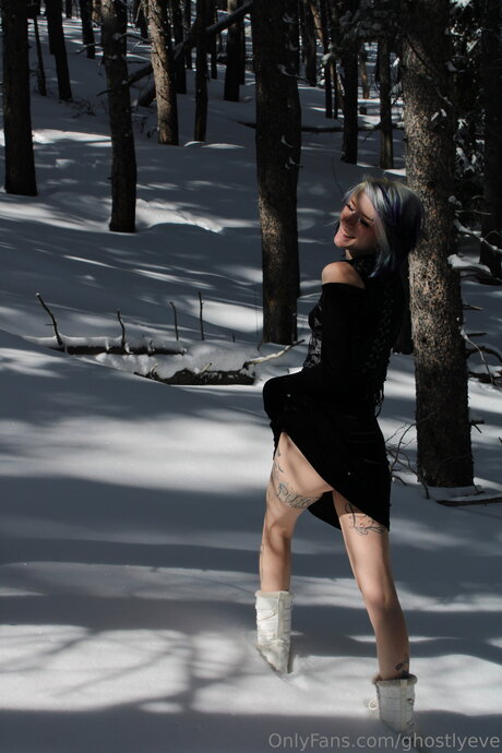 Ghostlyeve heiße exklusive bild