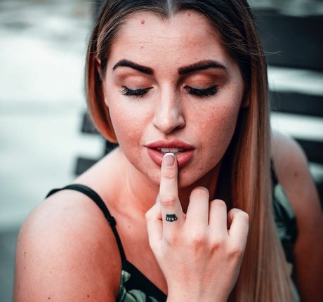 ebenholz-teen-onlyfans hübsche beste galerie