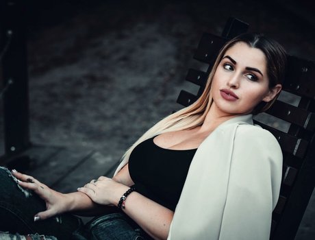 Nicole Andrievich model schöne foto