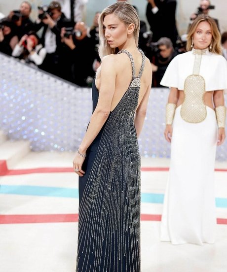 Vanessa Kirby freie sex galerien