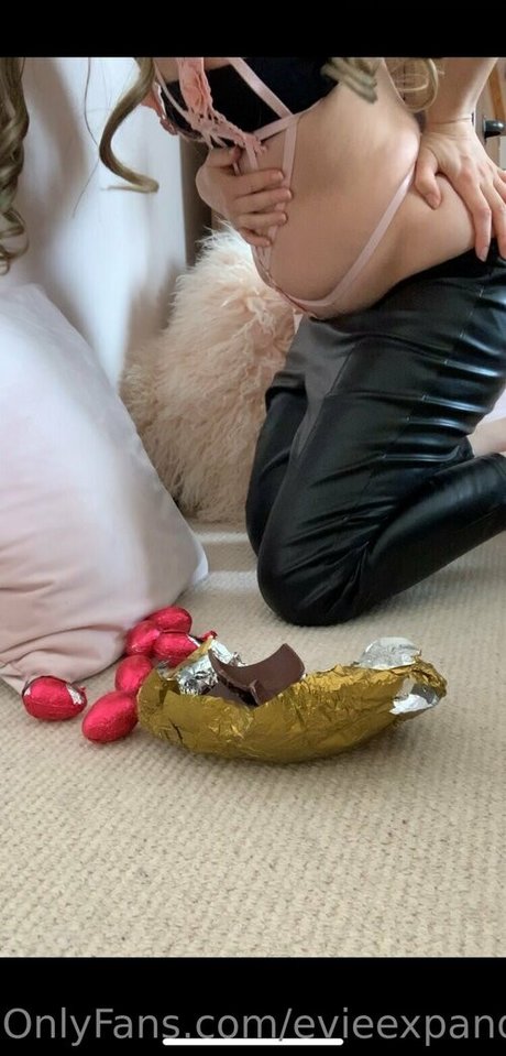 mama-sohn-onlyfans sexy kunst foto