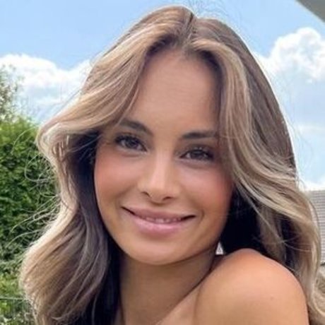 Melissa Deines xxx nackt bild