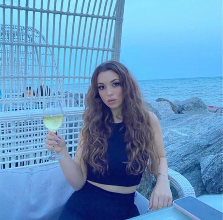 Laura Salvia kostenlose pornostar galerie