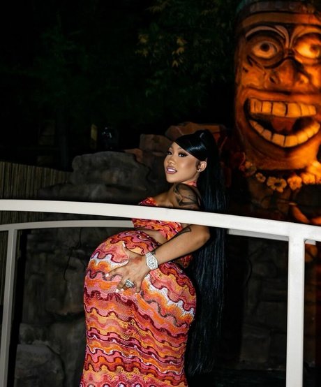 Ari Fletcher hd erwachsene bild