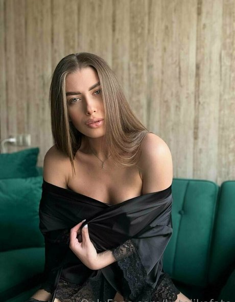 katelikefate xxx schöne bild