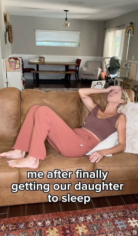 Allie Wes perfekte pornografische galerie