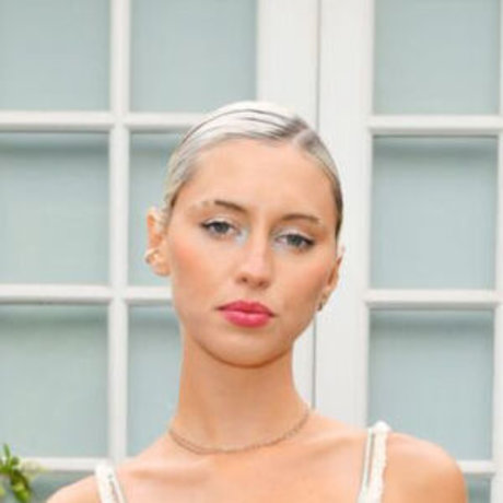 Iris Law erwachsene sexy bilder