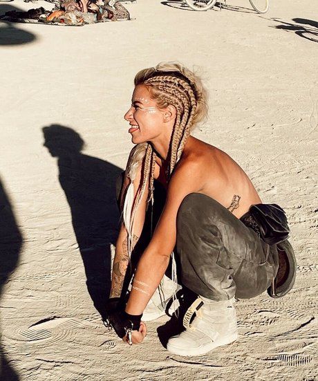 rachelbell kunst nackte bilder