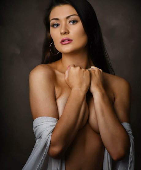 Black Cat Modeling hübsche erotische bild