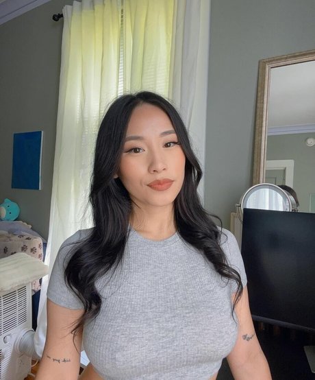 Ara Chun freie nackte fotos