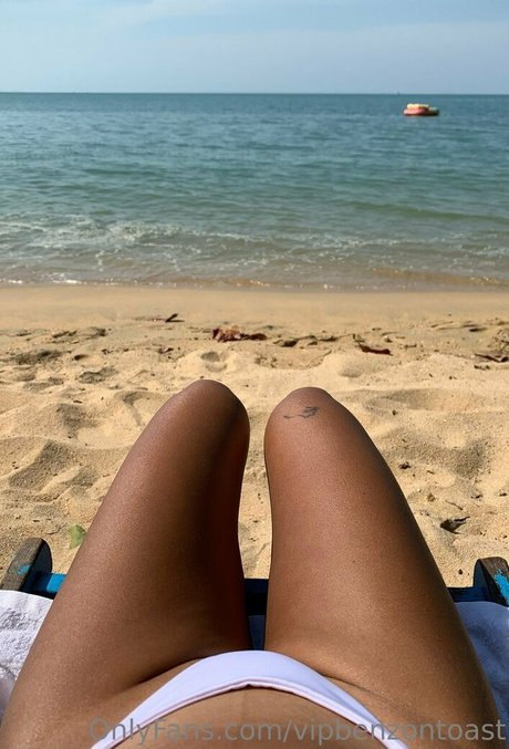 filipina onlyfans top bild