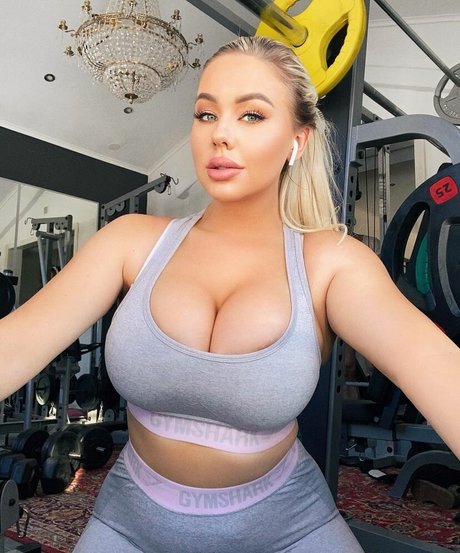 amandabreden exklusive akt archiv