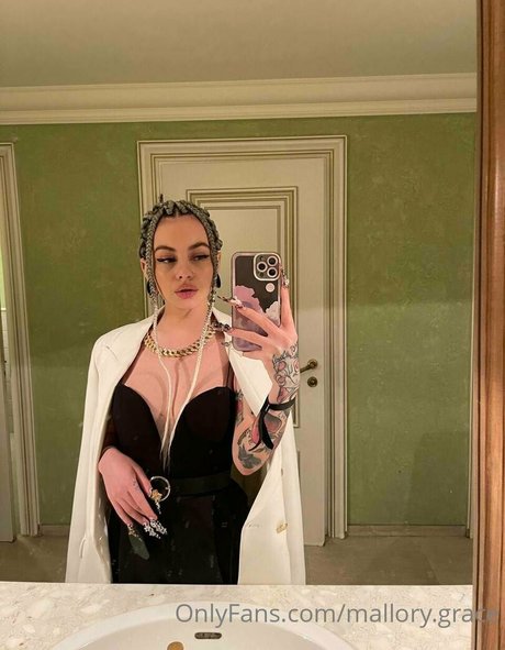 mallory grace kunst top bilder