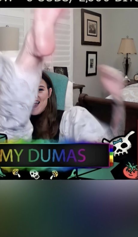 Amy Dumas nackt akt bild