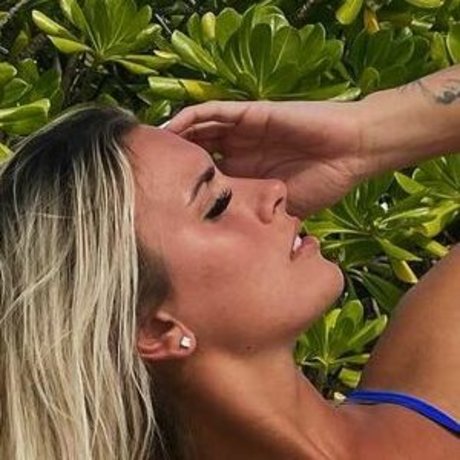 Carson Roney heiße exklusive galerien