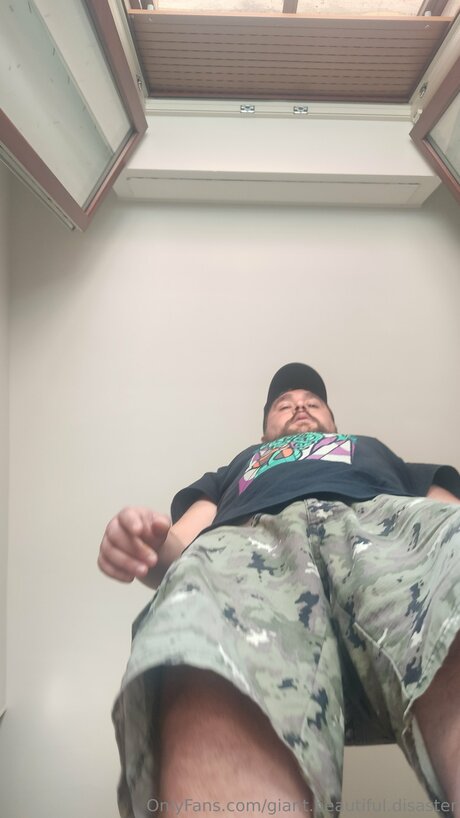 Giant Beautiful Disaster hübsche beste galerien