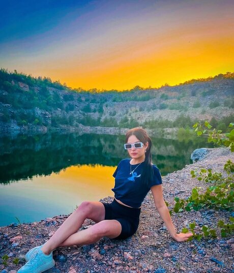 Shine Lia hd perfekte galerie