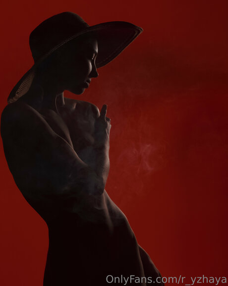 R Yzhaya porno heiße bild