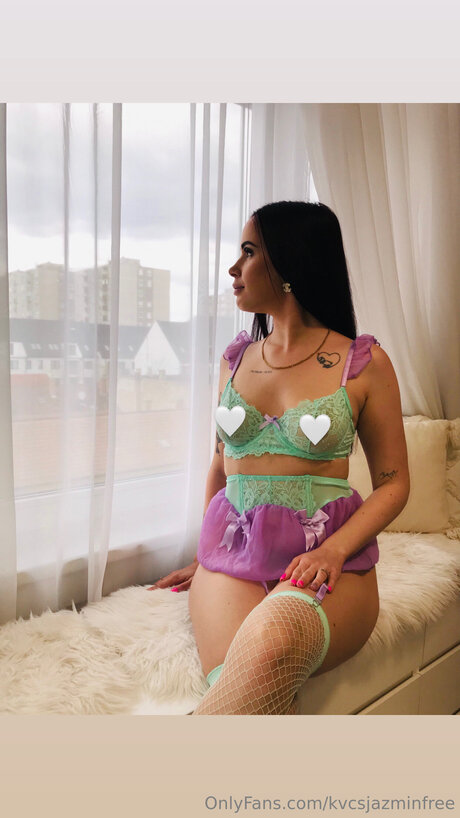 Kvcsjazminfree nacktheit galerien