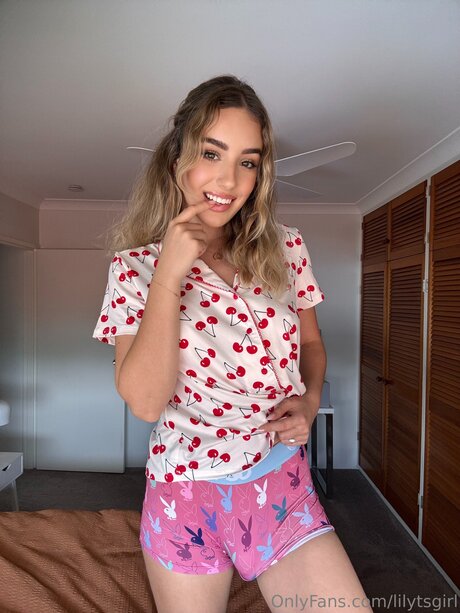 Lilytsgirl heiße hübsche bild