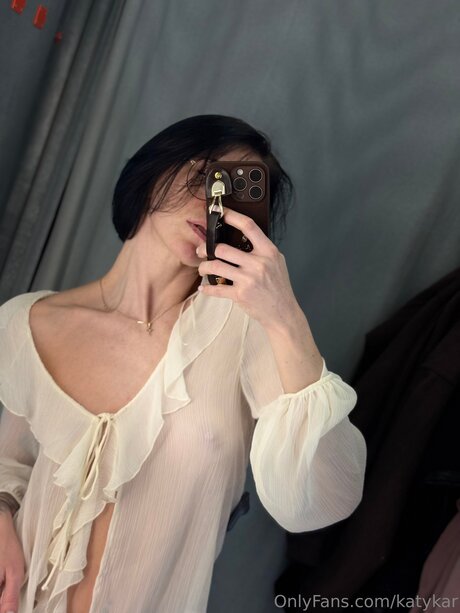 tan onlyfans top kunst galerie