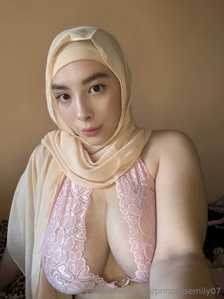 Princessemily07 kostenlose akt bilder