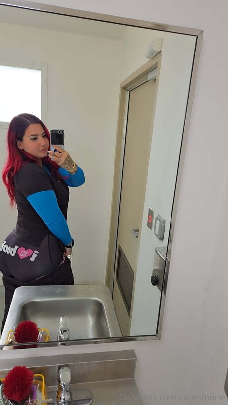 Caresmarie erwachsene nackte bild