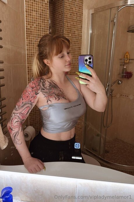 Vipladymelamor1 nackt erotische bild