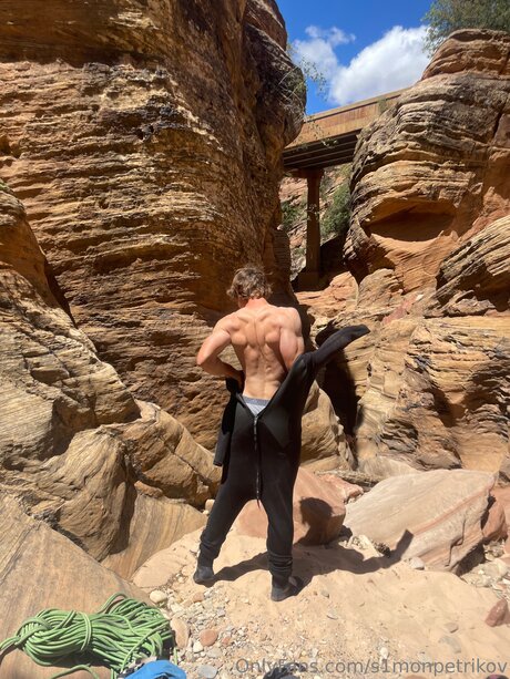 S1monpetrikov heiße freie galerie