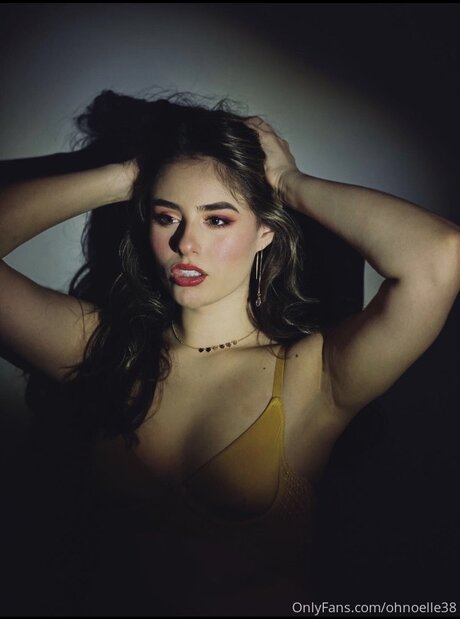 Ohnoelle38 model nackte galerie